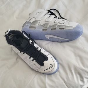 Nike Air More Uptempo SE Women’s SZ 7  White/Metallic Silver DV7408-100